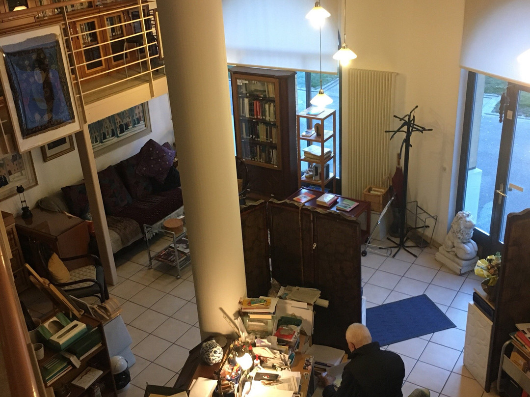 Mossadegh Foundation - Library of Iranology-卡鲁日必去景点