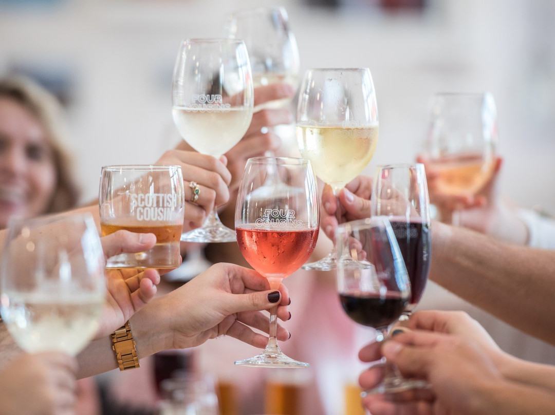 Four Cousins Tasting Room-Robertson必去景点