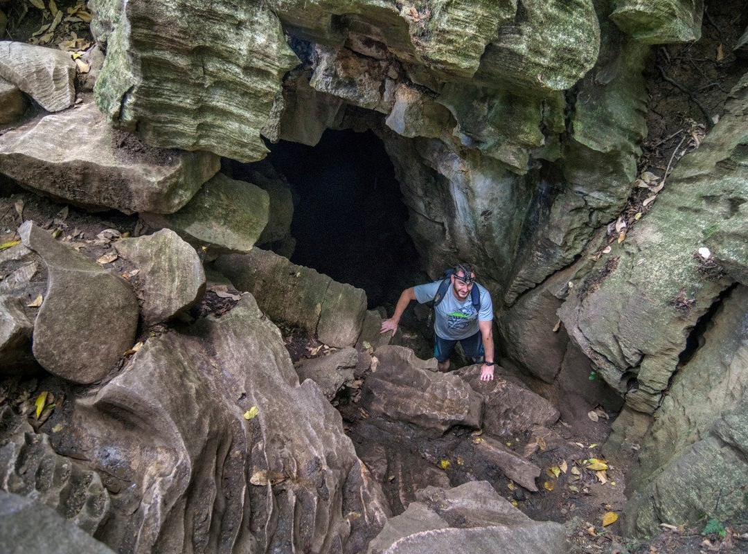 Abbey Caves景点图片