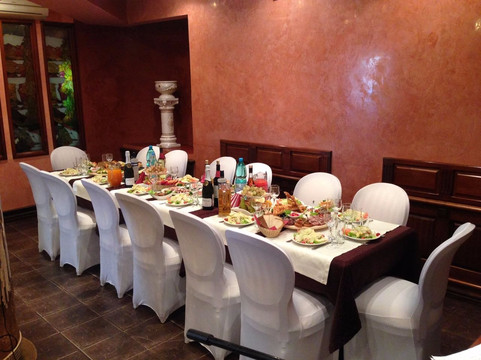 Polkovnikovo餐馆和美食-Klassika