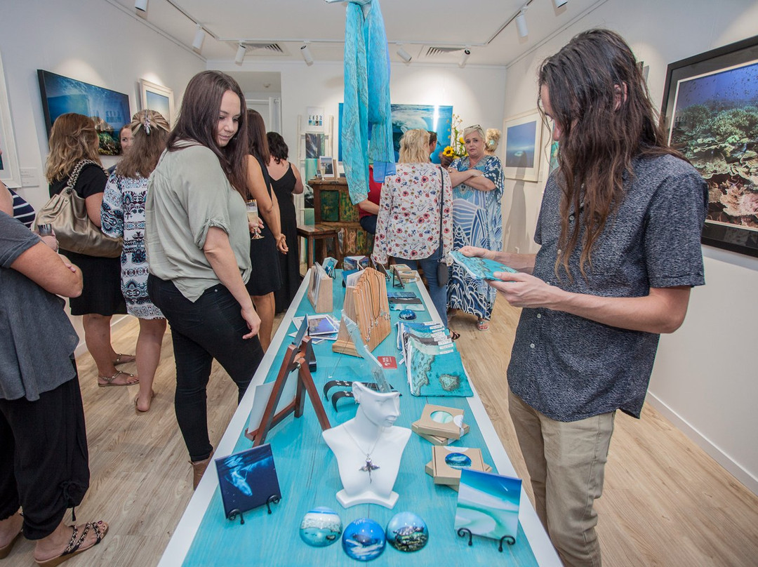 Above & Below Gallery-艾尔利滩必去景点