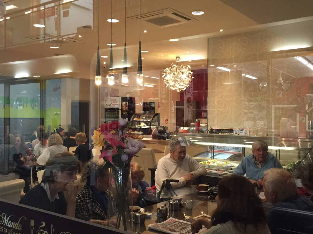 Bella Mondo Cafe & Restaurant