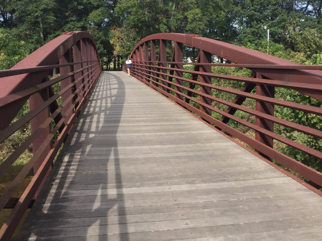 Park Along the River and Mississippi Arboretum-New Albany必去景点