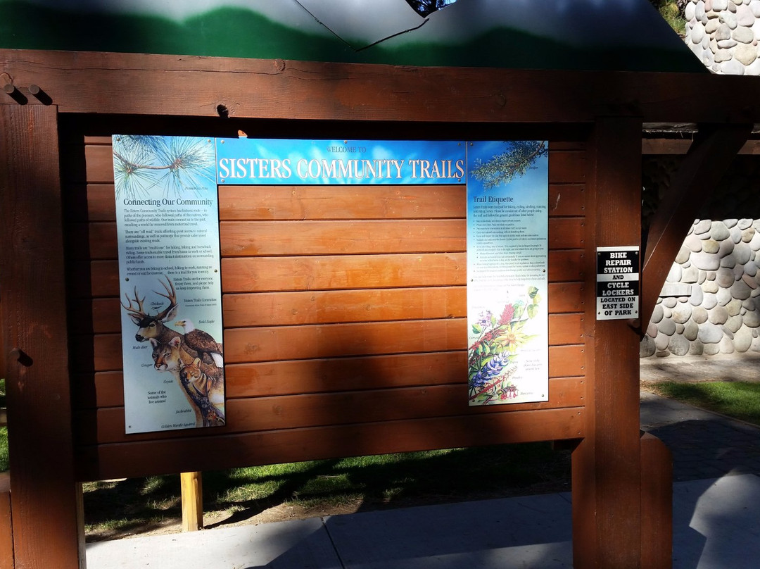 Village Green City Park-Sisters必去景点