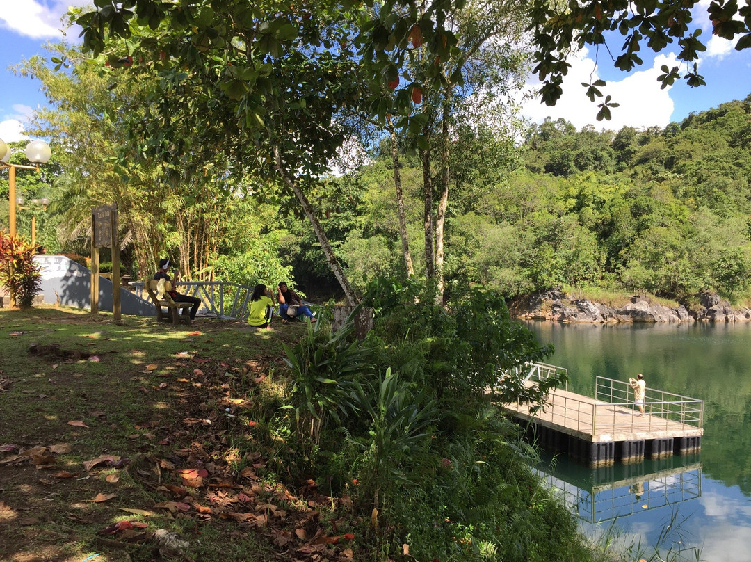 Tasik Biru-石隆门必去景点
