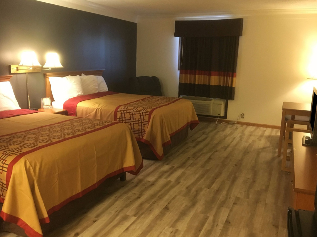 Americas Best Value Inn & Suites Thief River Falls