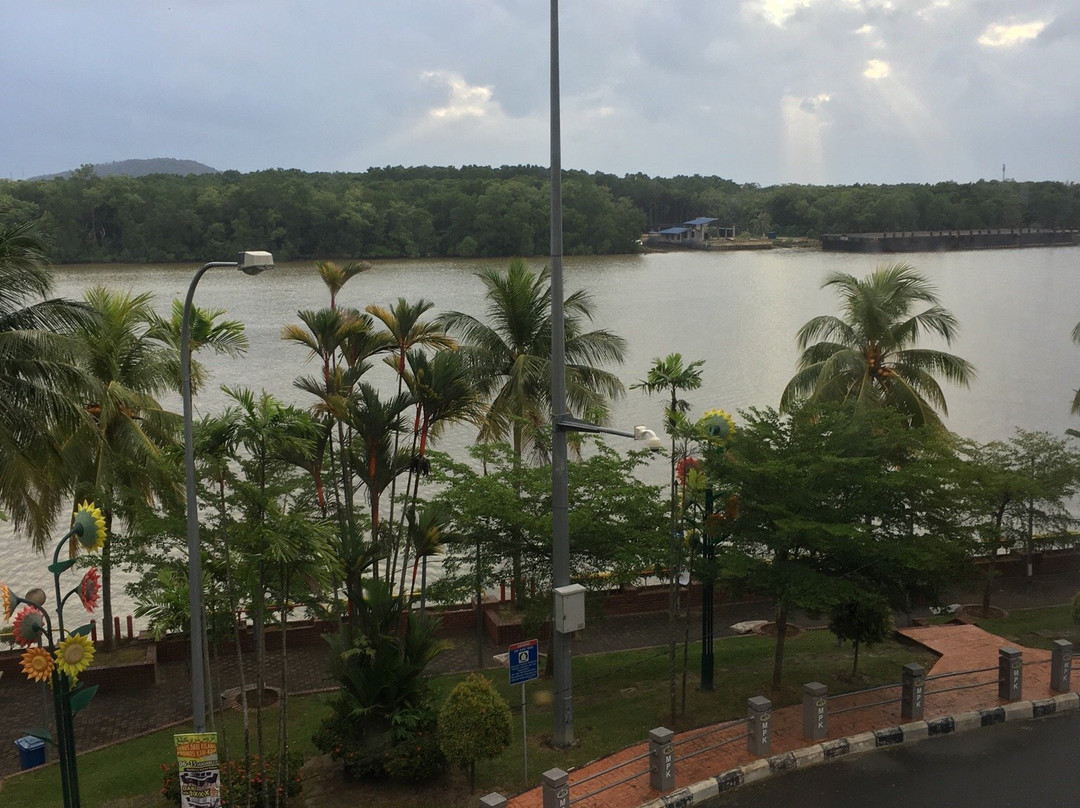 Riverine Garden Hotel主图