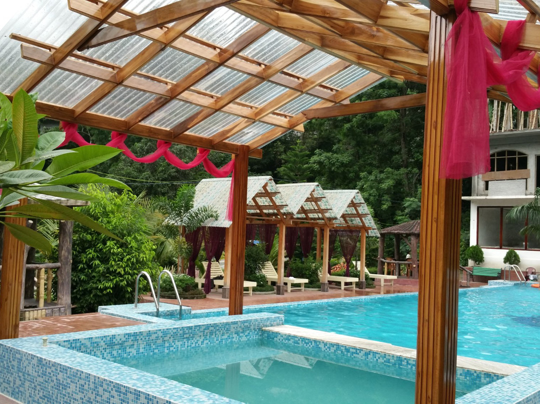 Sundar Hotel & Resort