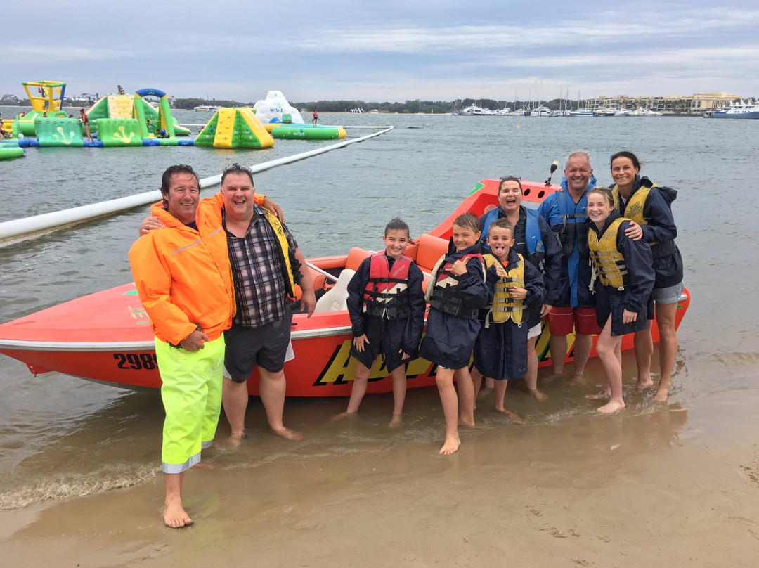 Surfers Paradise Parasail, Jet Ski Hire & Jet Boat Rides-冲浪者天堂必去景点