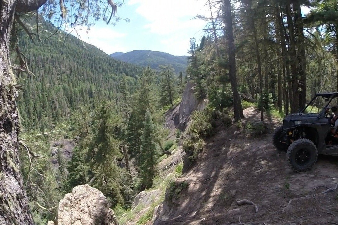 Elwood Pass-帕戈萨斯普林斯必去景点