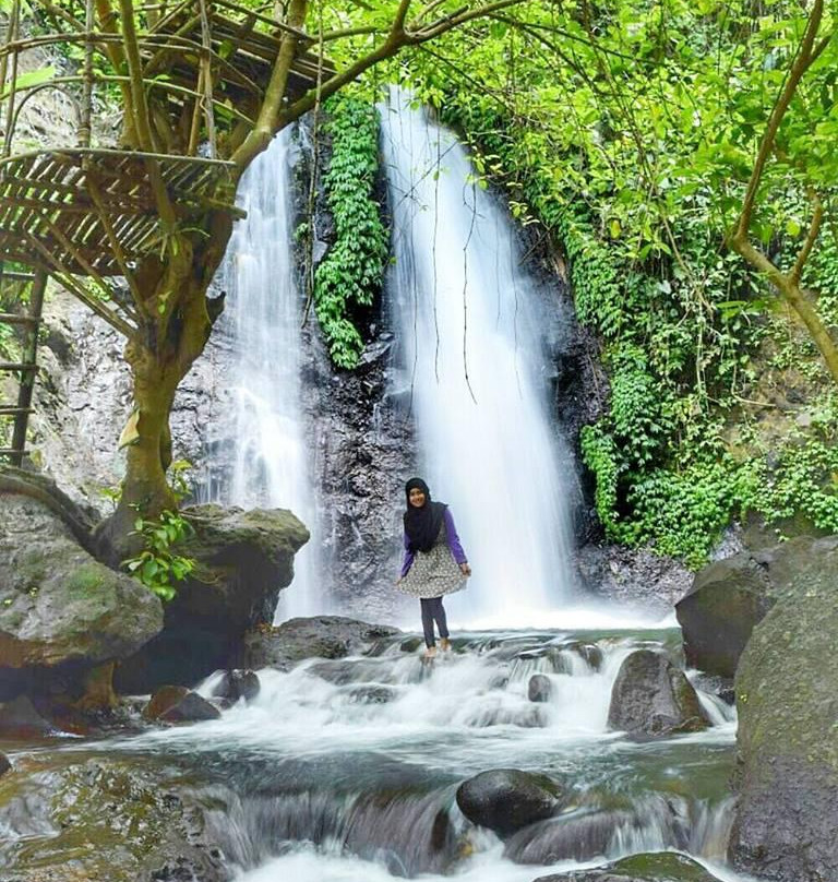Coban Gintung Waterfall景点图片