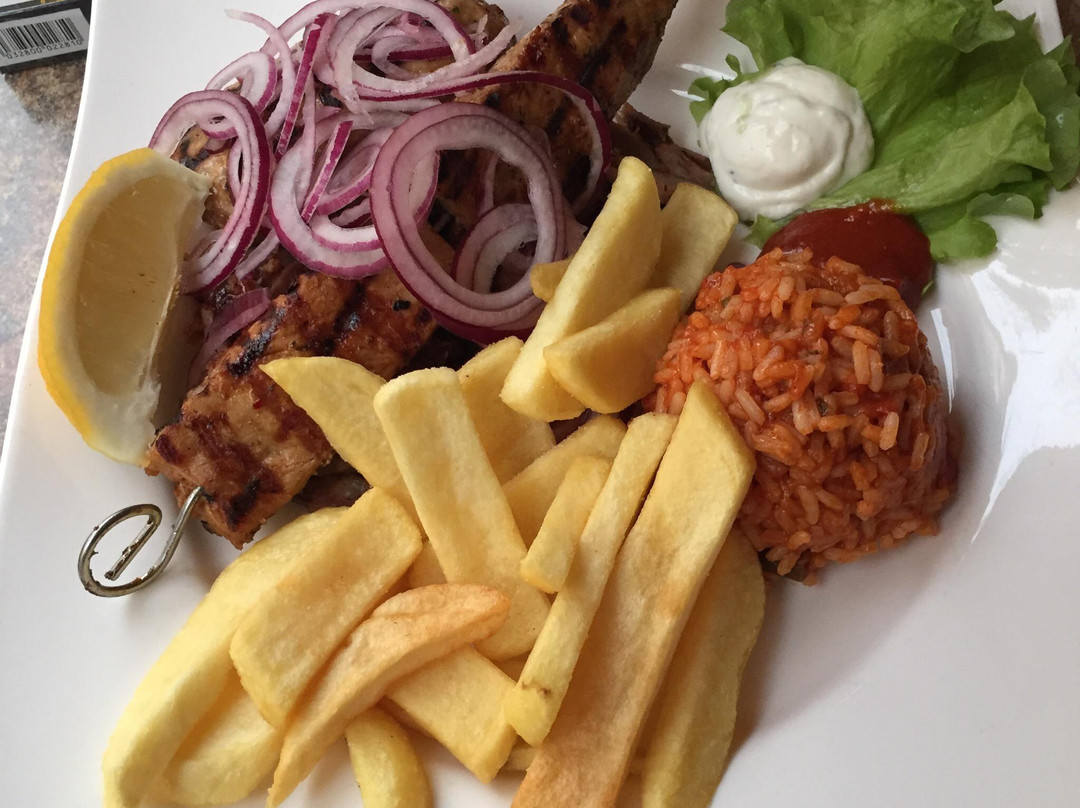 丁斯拉肯餐馆和美食-ZORBAS DINSLAKEN