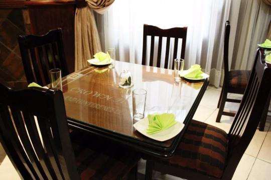 Crown Hotel & Conference Center-餐饮