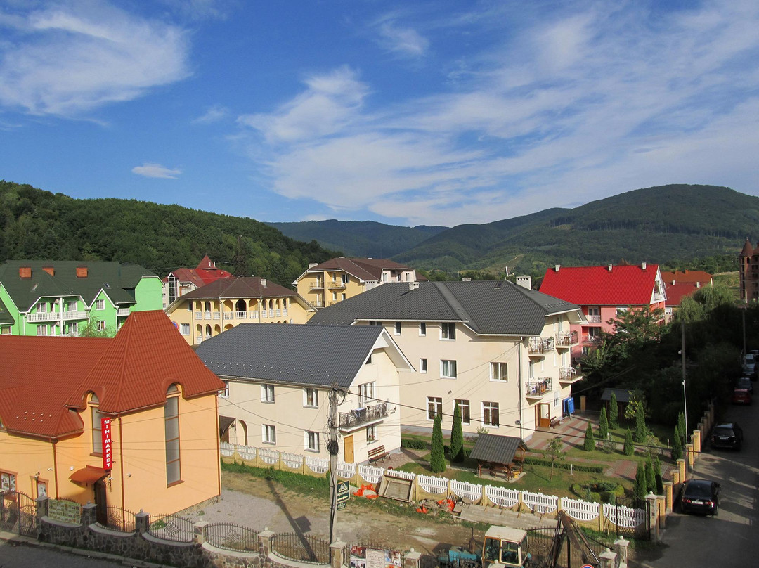 Zhdeniyevo酒店住宿-Sonyachniy Promin