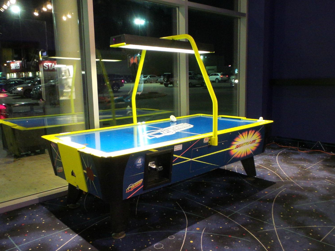 Galaxy Cinemas Red Deer-红鹿市必去景点