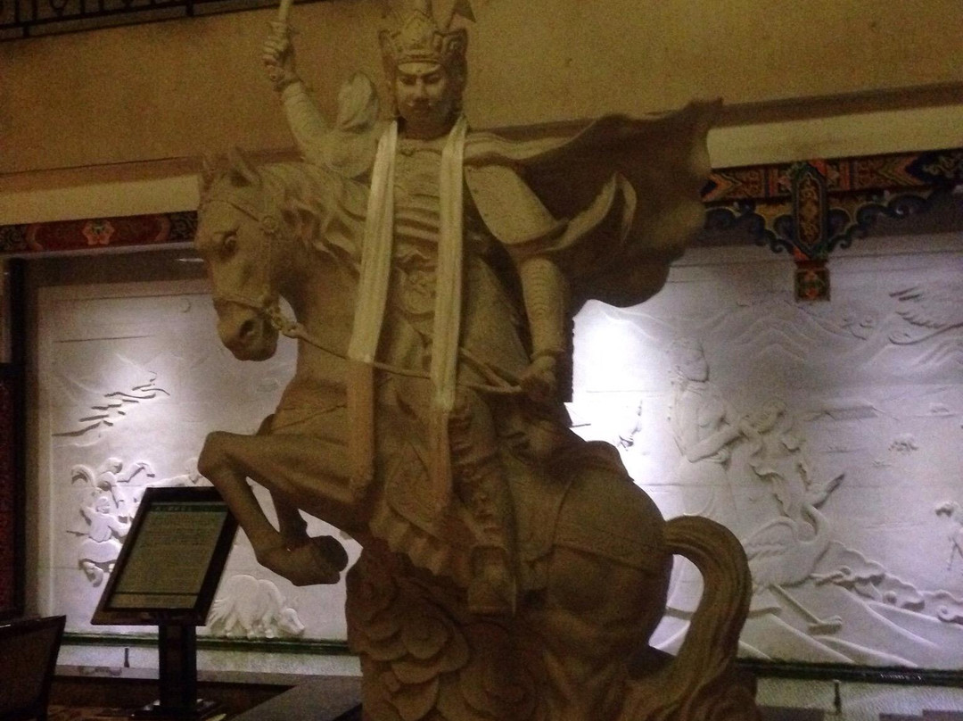格萨尔大酒店主图
