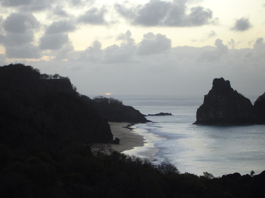 Quixabinha Beach-费尔南多-迪诺罗尼亚群岛必去景点