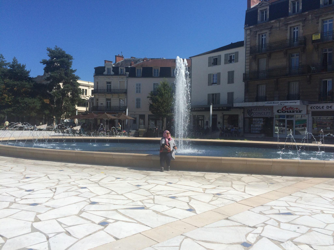 Aux Marocains-维希必去景点