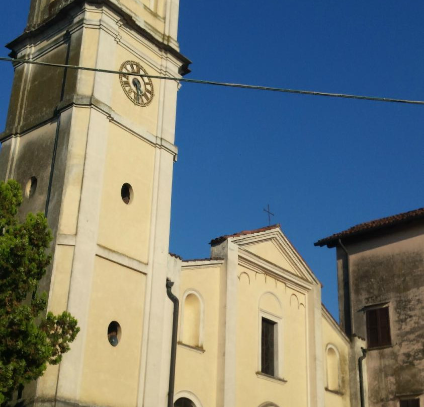 Badia di Dulzago-Bellinzago Novarese必去景点