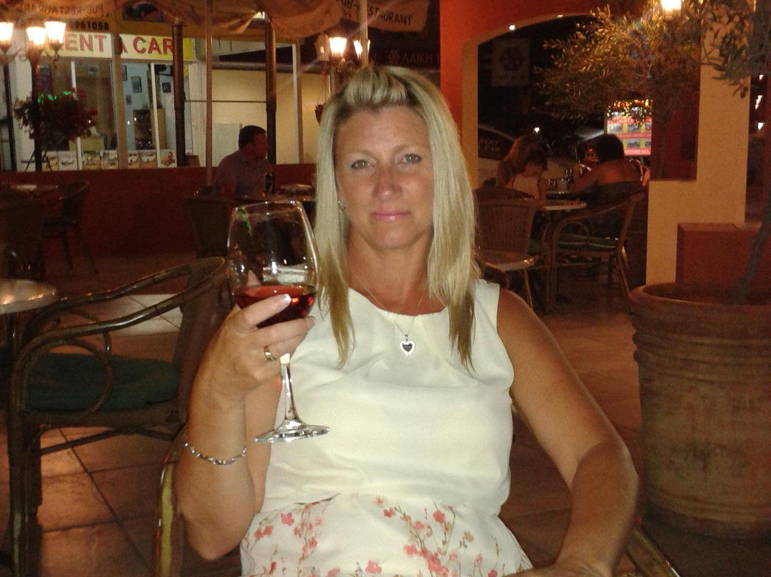 Trimley St. Martin旅游景点-Cork Bar