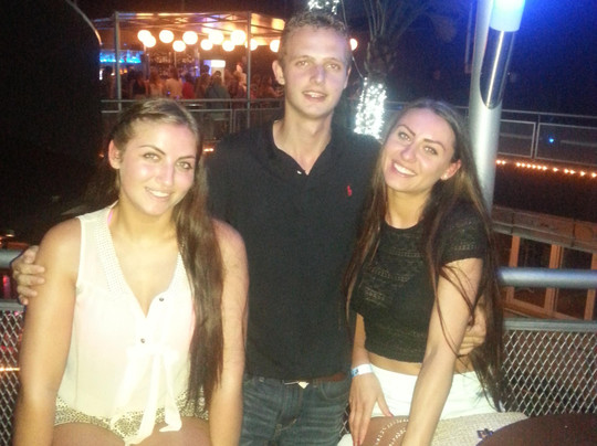 Banana Club-阿尔库迪亚港必去景点