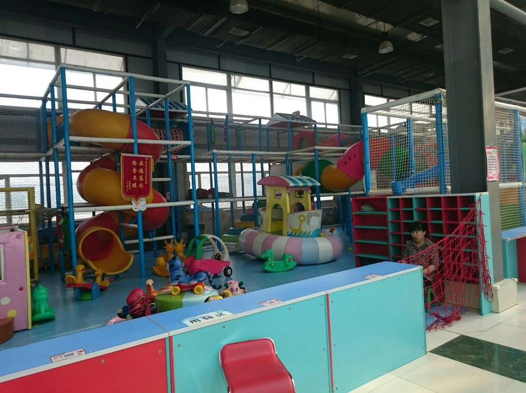 欧亚卖场-长春市必去景点