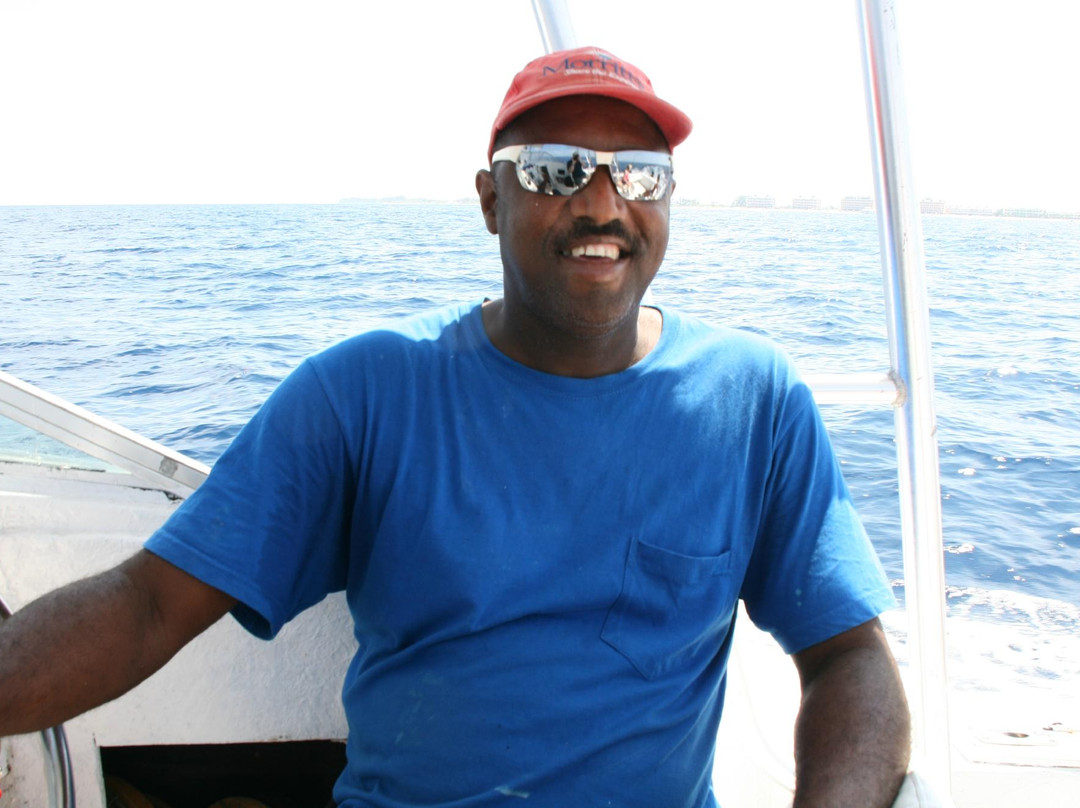 Capt Herman's East Side Fish Fry Charters-East End必去景点