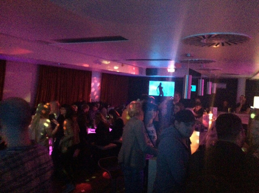 FACE - Bar Lounge Club-Poing必去景点