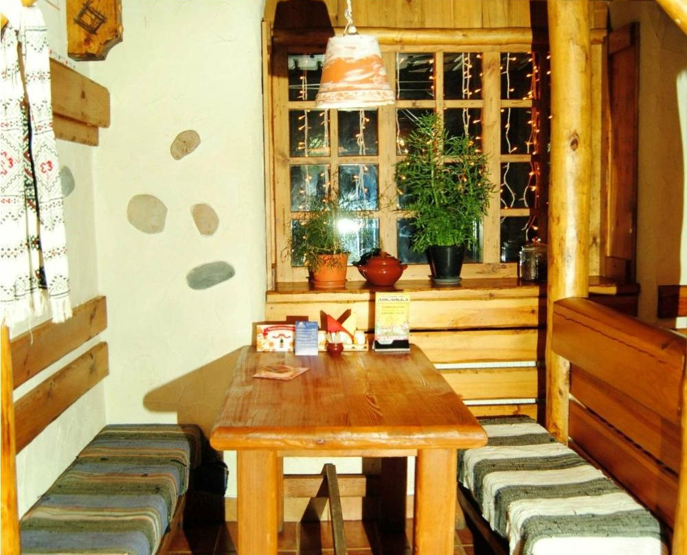 Zelyonaya Polyana餐馆和美食-Dikanka