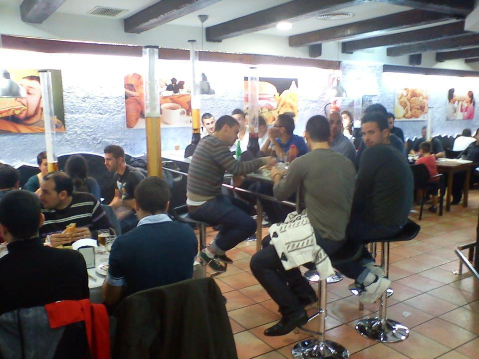 Creveceria X Un Tubo!景点图片