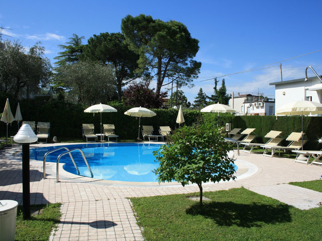 Cisano酒店住宿-Hotel Eden