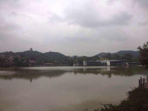 麓湖公园-广州市必去景点