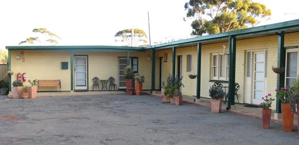 Lake Grace Saltbush Inn-官方