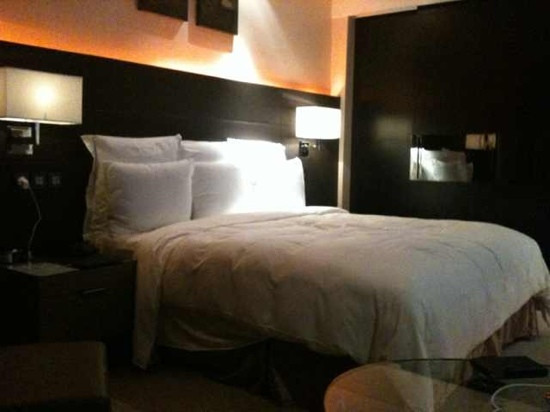 贵阳万丽酒店主图