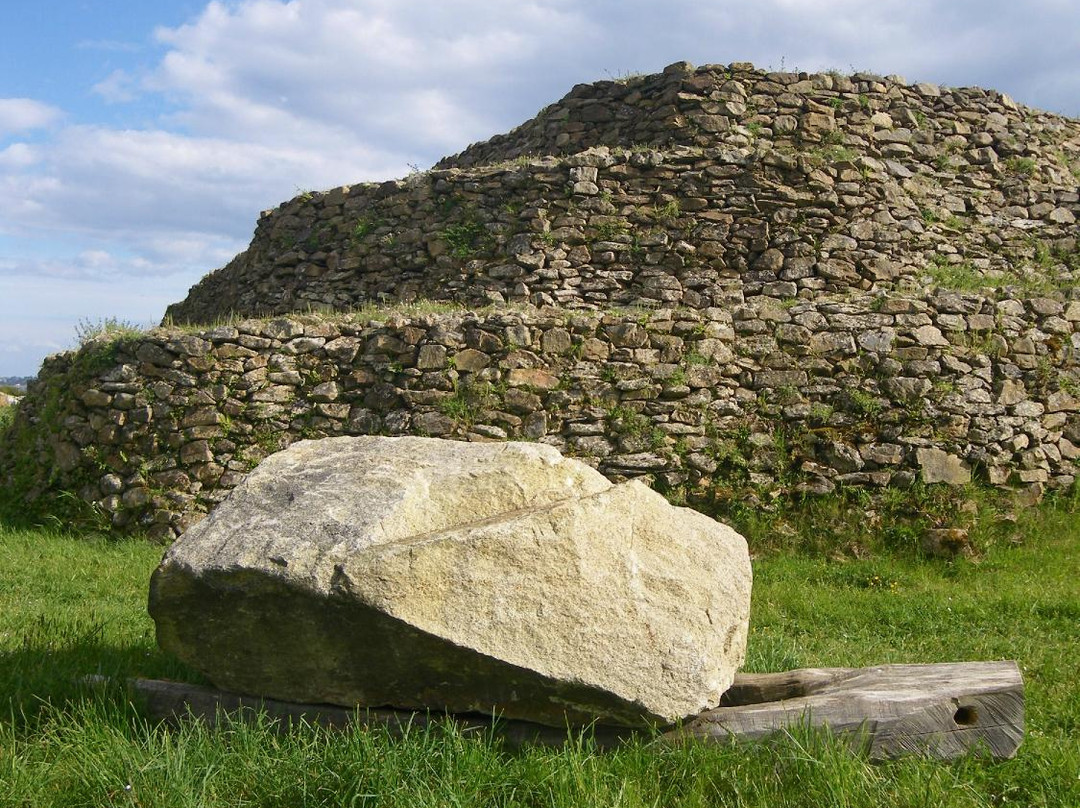 Cairn Du Petit Mont景点图片