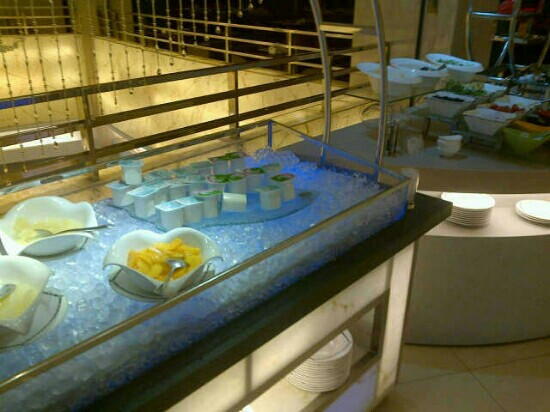 古井假日酒店自助餐厅