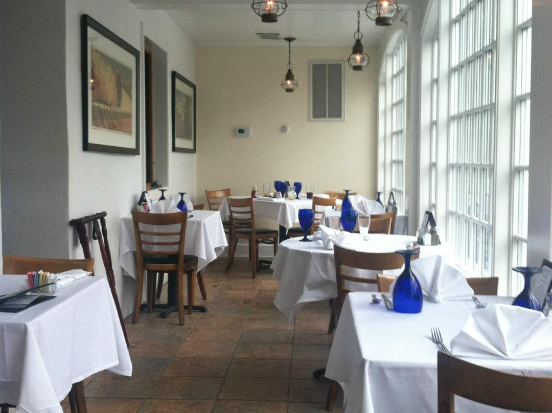 Cedar Hollow Inn Restaurant & Bar