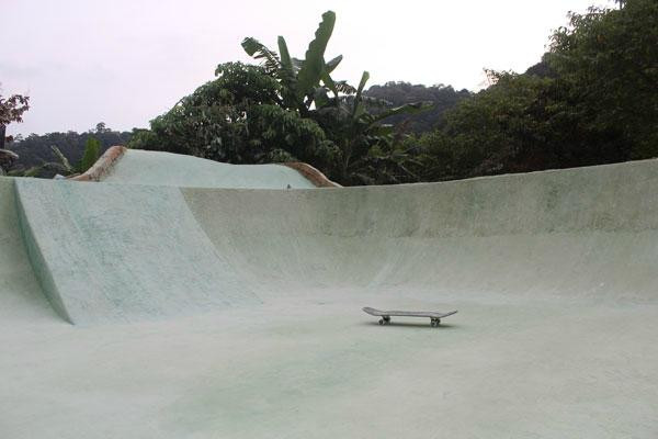 Jasmine Valley Skate Bowl-白马必去景点
