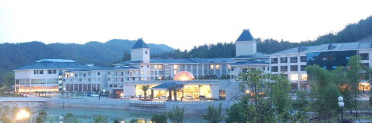 韶山华龙山庄大酒店主图