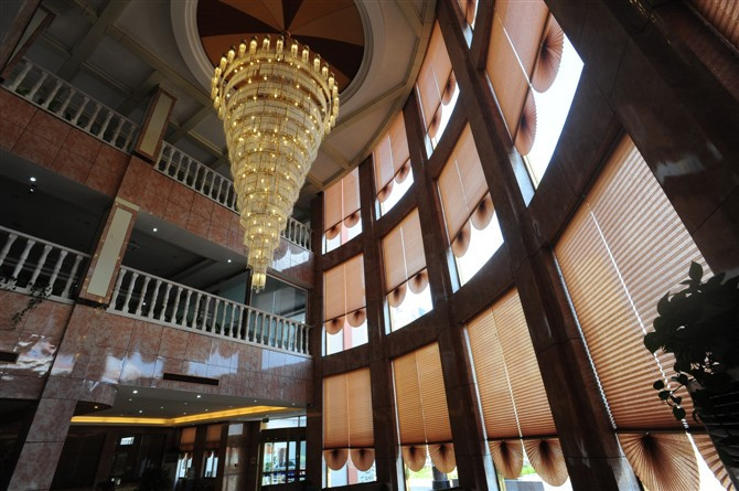 新泰华大酒店主图