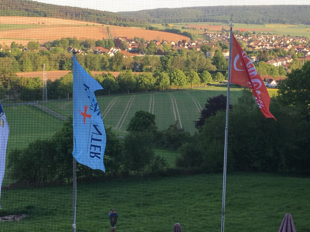 Hotel Waldquelle - Baumhaushotel Aerzen主图