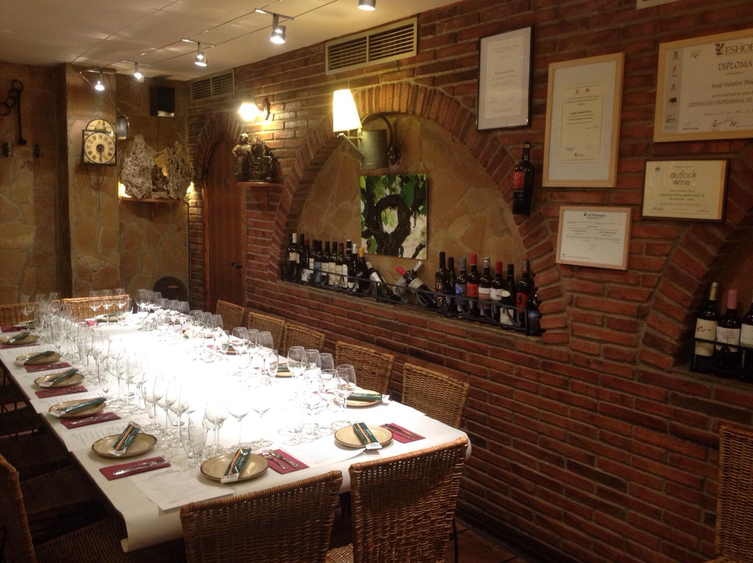 El Cóm Food & Wine Bar