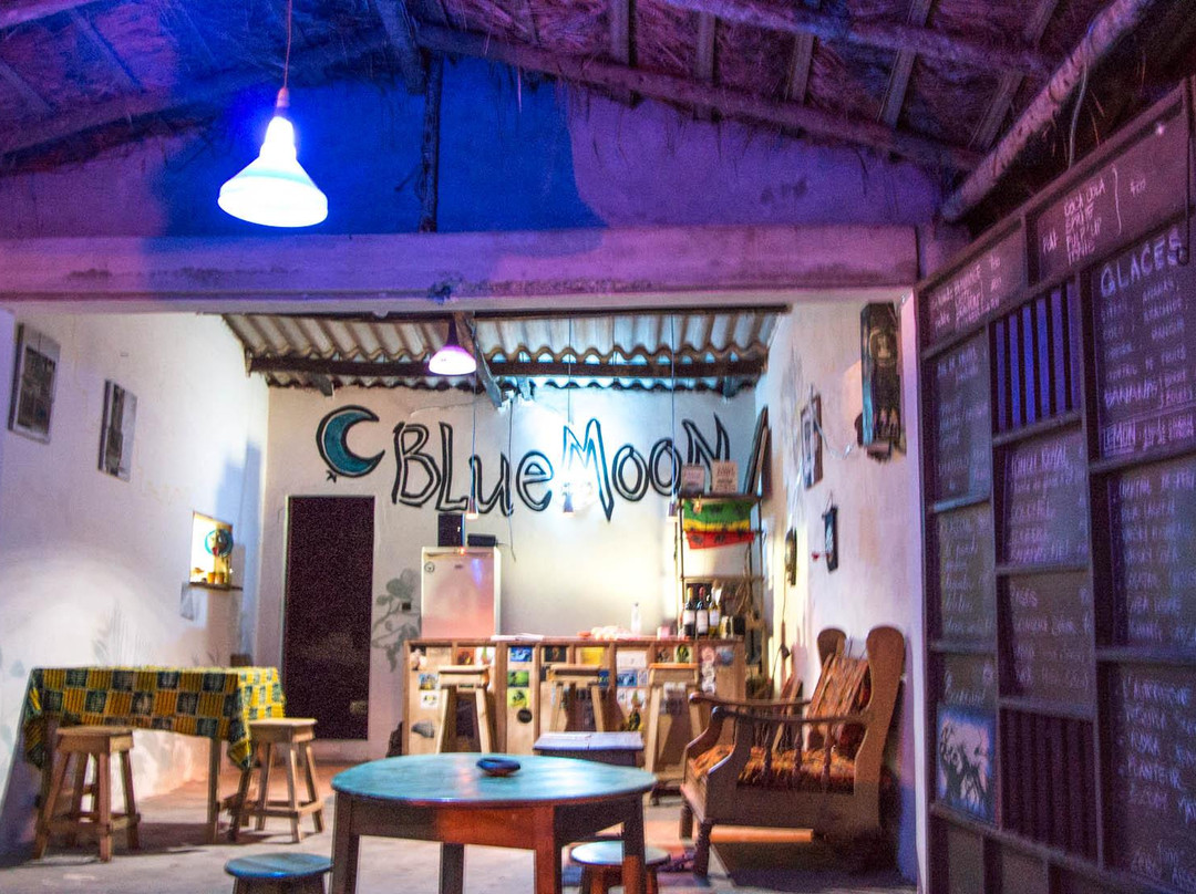 Ouidah餐馆和美食-BlueMoon