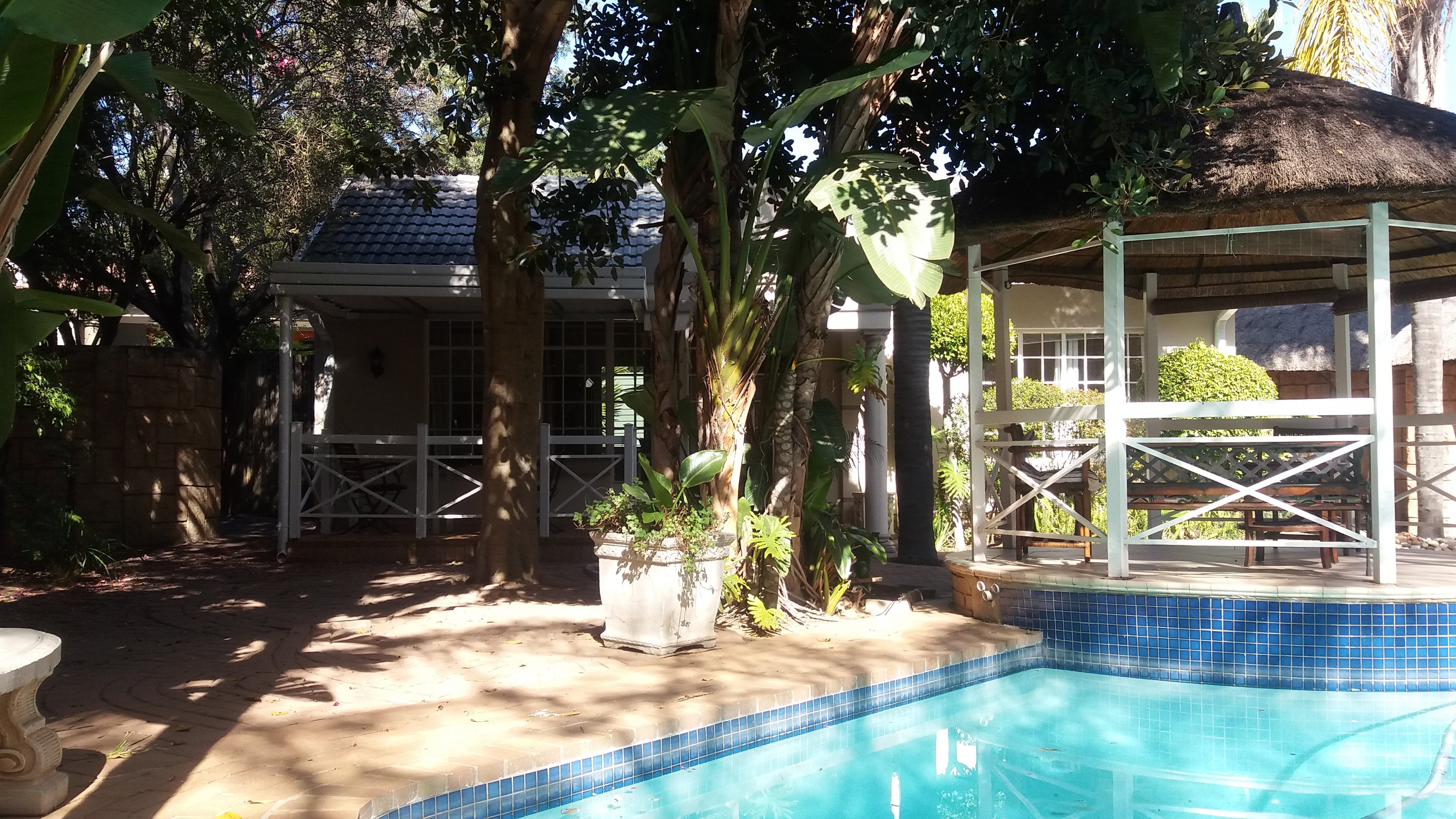 Summerview Guest Lodge-泳池