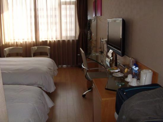 百纳中心大酒店主图