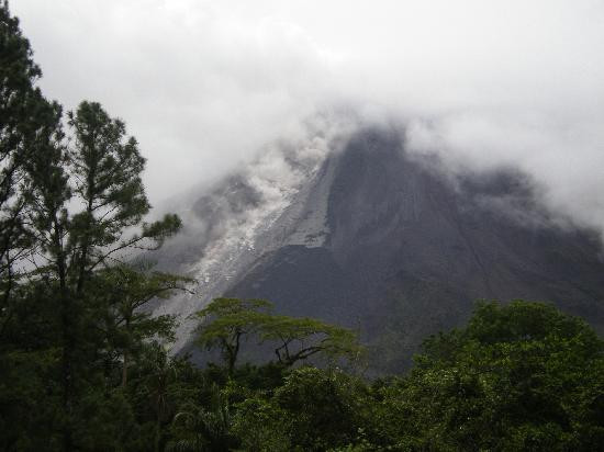 阿雷纳火山景点图片