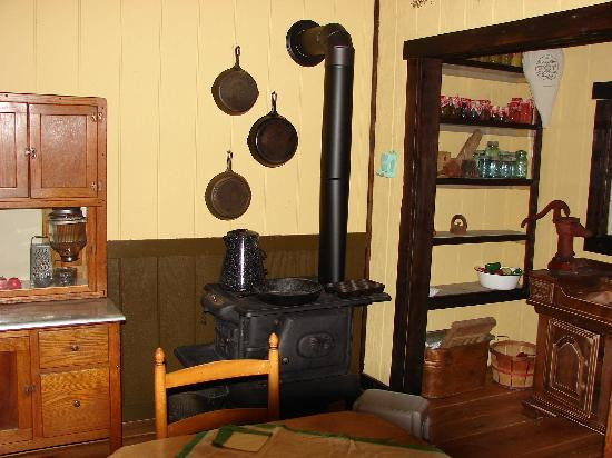 Heritage Farm Museum景点图片