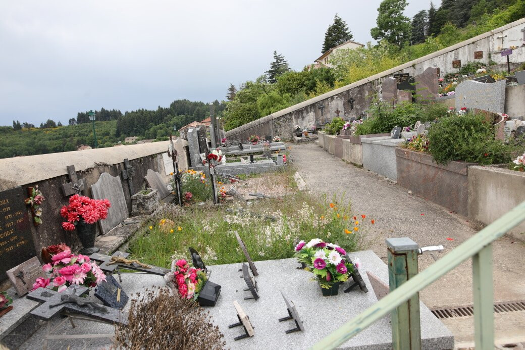 Cimetière communal de Chalençon-Chalencon必去景点