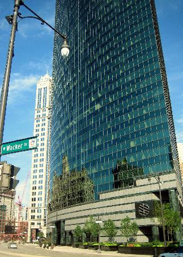 333 West Wacker Drive-芝加哥必去景点
