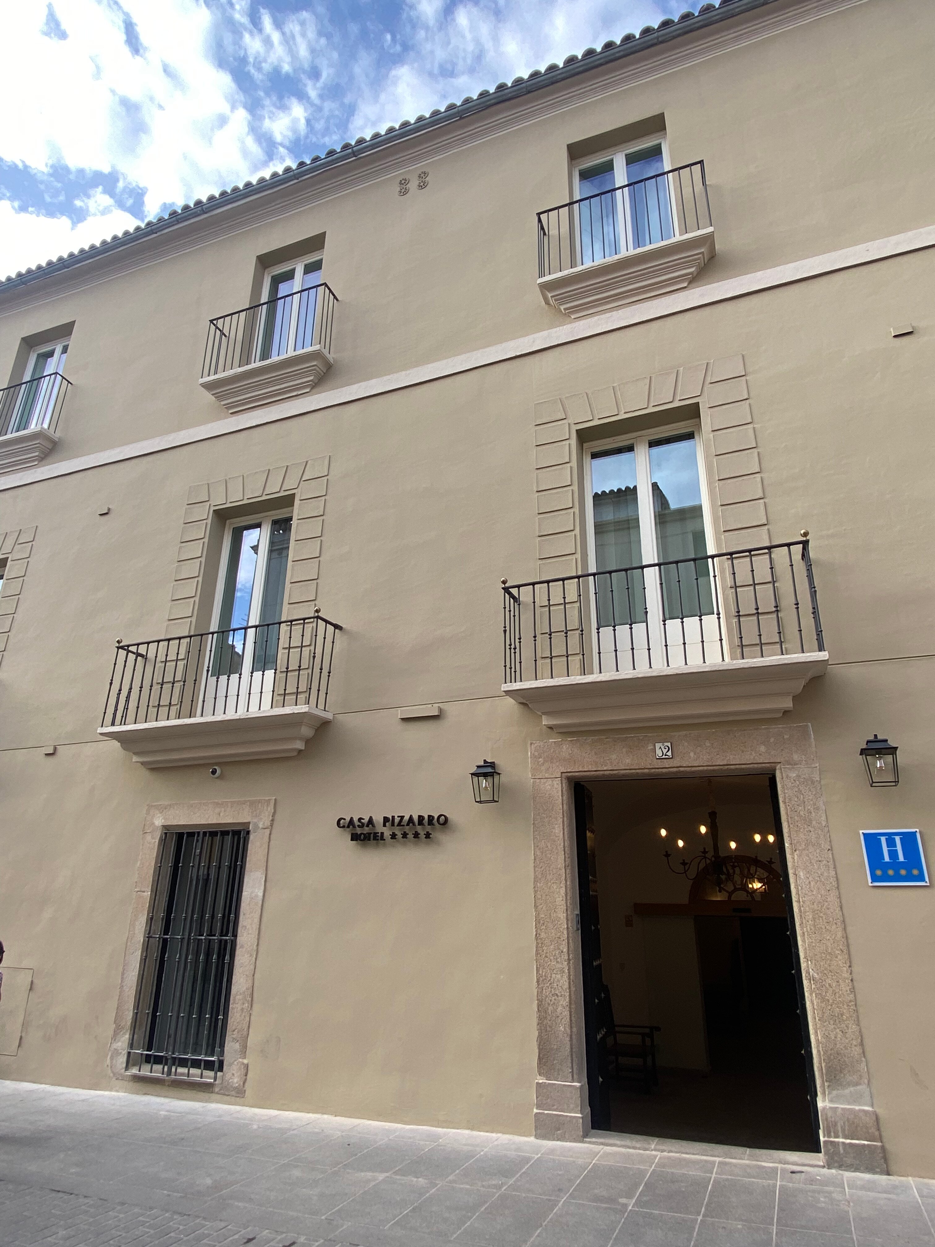 Casa Pizarro Hotel-官方
